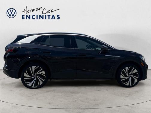Deep Black Pearl Effect 2025 Volkswagen ID.4 Pro S Plus