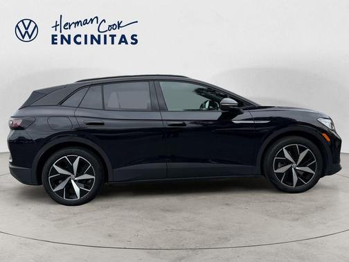 Deep Black Pearl Effect 2023 Volkswagen ID.4 Pro S