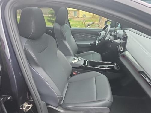 Deep Black Pearl Effect 2023 Volkswagen ID.4 Pro S