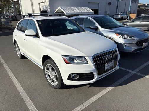 Ibis White 2017 Audi Q5 2.0T Premium