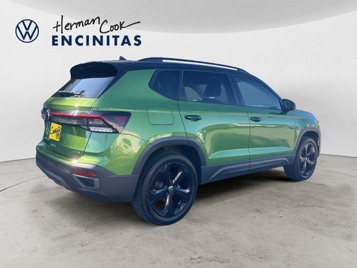 2025 Volkswagen Taos 1.5T SE Black