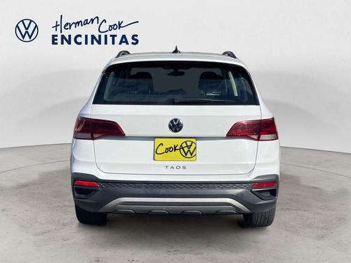 Pure White 2023 Volkswagen Taos 1.5T S