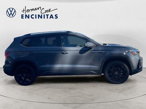 Pure Gray 2023 Volkswagen Taos 1.5T SE