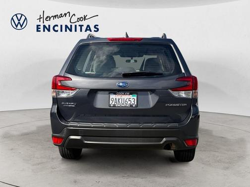 Magnetite Gray Metallic 2022 Subaru Forester