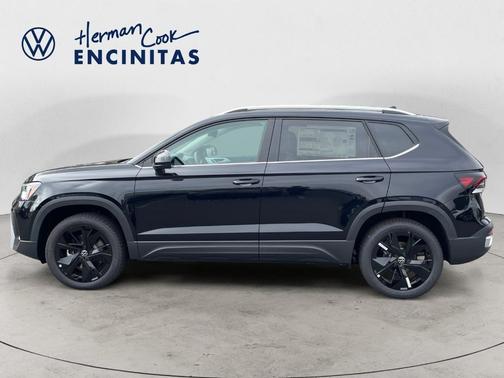 Deep Black Pearl Effect 2026 Volkswagen Taos 1.5T SE