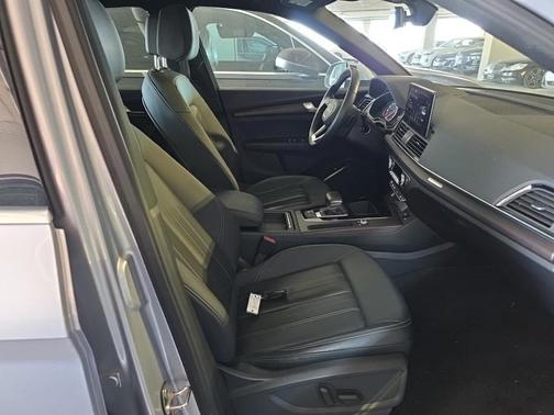 2022 Audi Q5 45 S line quattro Premium