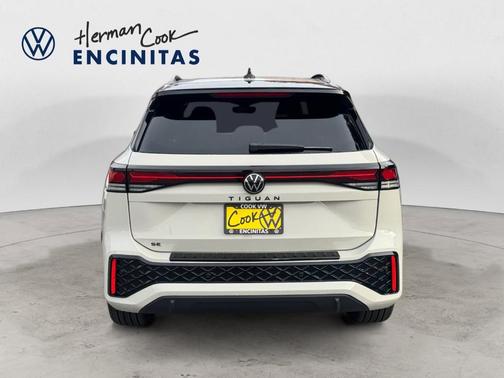 2026 Volkswagen Tiguan 2.0T SE R-Line Black