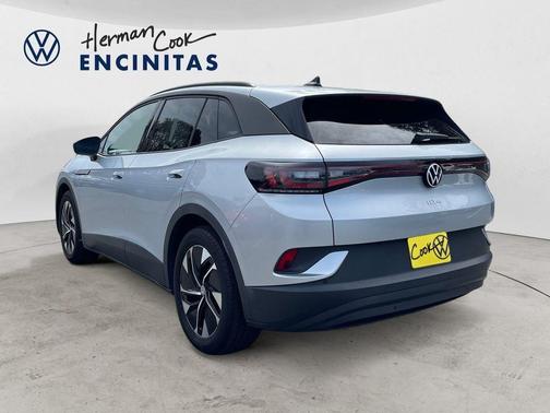 Scale Silver 2022 Volkswagen ID.4 Pro S