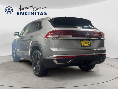2025 Volkswagen Atlas Cross Sport 2.0T SE w/Technology
