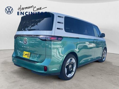 2025 Volkswagen ID. Buzz Pro S Plus