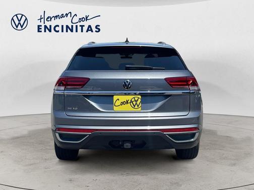 Platinum Gray Metallic 2023 Volkswagen Atlas Cross Sport 3.6L V6 SE w/Technology