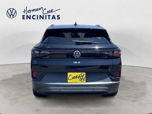 Deep Black Pearl Effect 2023 Volkswagen ID.4 S