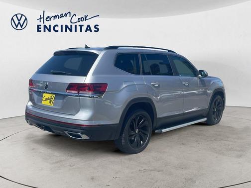 Pyrite Silver Metallic 2023 Volkswagen Atlas 3.6L SE w/Technology