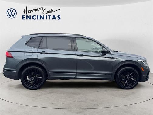 2024 Volkswagen Tiguan 2.0T SE R-Line Black