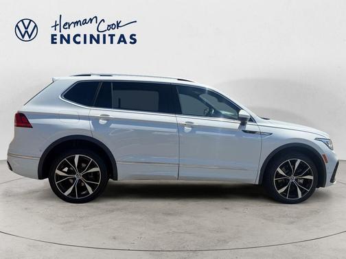 Opal White Pearl Effect 2023 Volkswagen Tiguan 2.0T SEL R-Line
