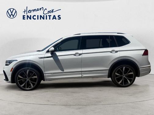 Opal White Pearl Effect 2023 Volkswagen Tiguan 2.0T SEL R-Line