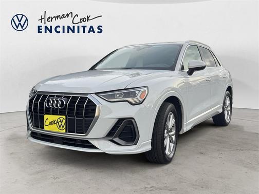 2022 Audi Q3 45 S line Premium