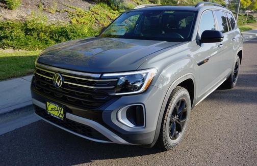 2025 Volkswagen Atlas 2.0T Peak Edition
