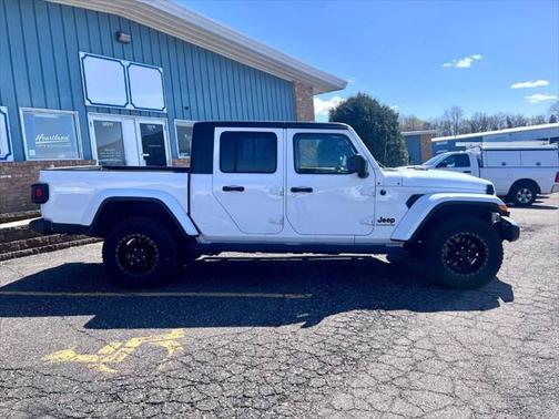 2022 Jeep Gladiator Sport S