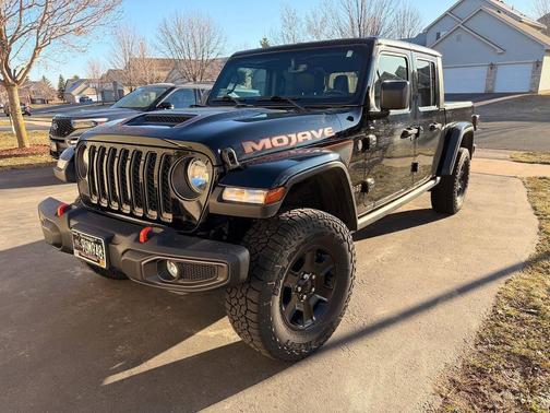 Black Clearcoat 2023 Jeep Gladiator Mojave 4x4