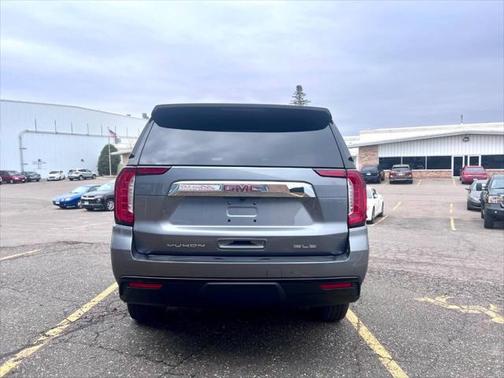 2022 GMC Yukon XL SLE