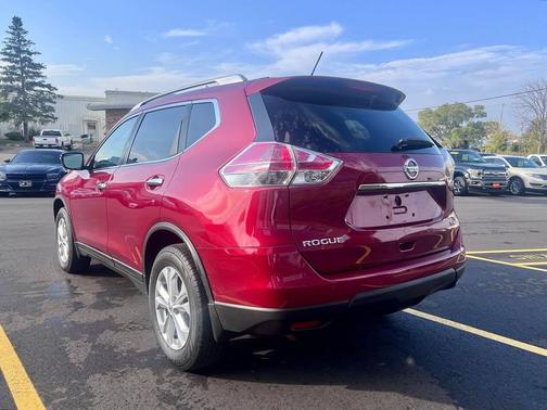 2016 Nissan Rogue SV