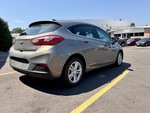 Pepperdust Metallic 2017 Chevrolet Cruze LT