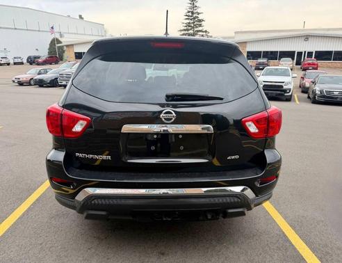 Magnetic Black 2018 Nissan Pathfinder S