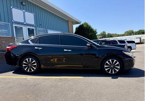 Super Black 2016 Nissan Altima 2.5 SL