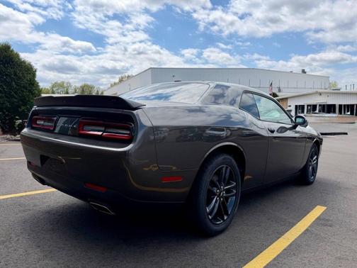 Granite Pearlcoat 2019 Dodge Challenger SXT