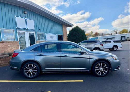 2012 Chrysler 200 Touring