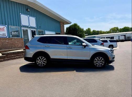 Pyrite Silver Metallic 2020 Volkswagen Tiguan 2.0T SE 4MOTION
