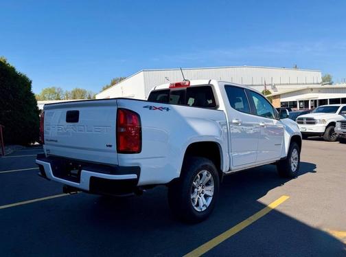 Summit White 2022 Chevrolet Colorado LT
