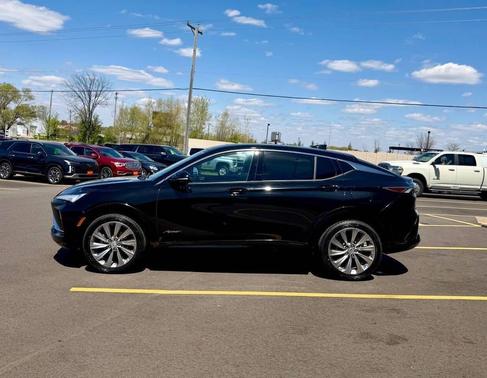Ebony Twilight Metallic 2024 Buick Envista Avenir FWD
