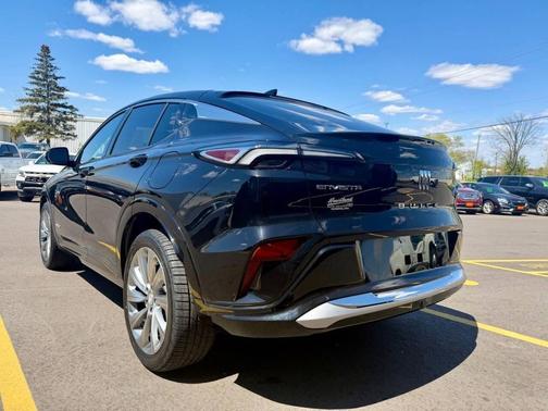 Ebony Twilight Metallic 2024 Buick Envista Avenir FWD