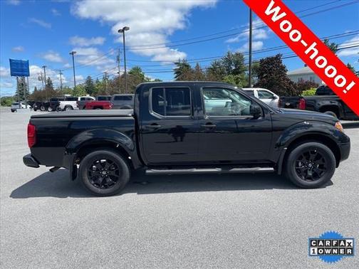 Photo 2 of 20 of 2021 Nissan Frontier SV