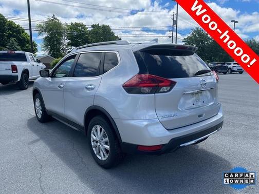 Photo 5 of 17 of 2020 Nissan Rogue SV