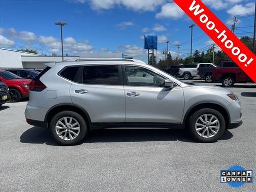 Photo 2 of 17 of 2020 Nissan Rogue SV