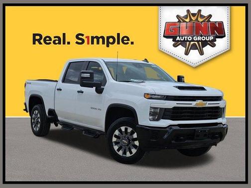 Summit White 2024 Chevrolet Silverado 2500 Custom