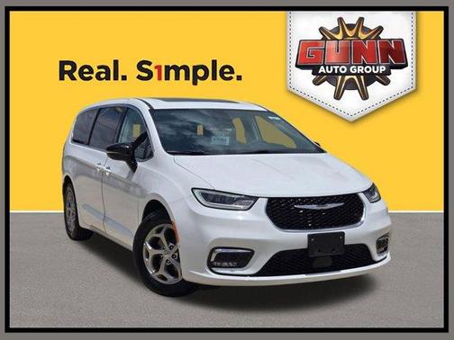 Bright White Clearcoat 2024 Chrysler Pacifica Limited