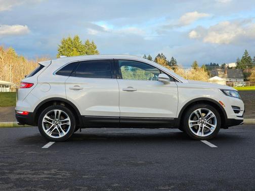 2015 Lincoln MKC Base