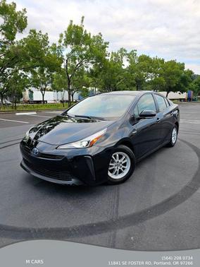 2022 Toyota Prius LE