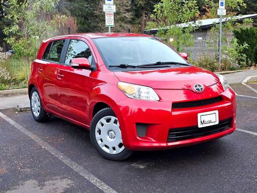 2011 Scion xD Hatchback 4D