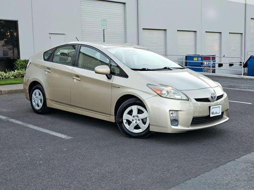 Gold 2011 Toyota Prius II