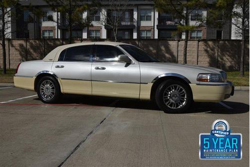 2007 Lincoln Town Car Signature
