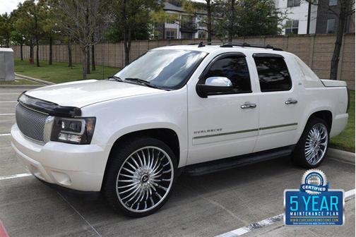 White Diamond Tricoat 2012 Chevrolet Avalanche 1500 LTZ