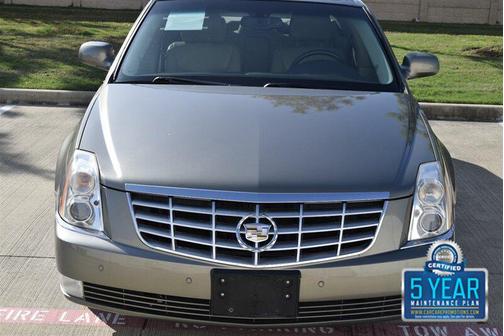 2011 Cadillac DTS Luxury Collection