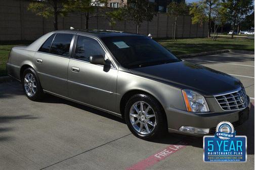 2011 Cadillac DTS Luxury Collection