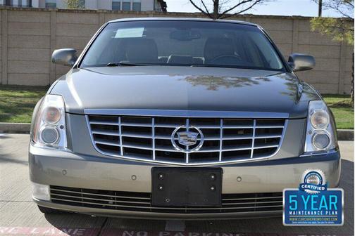 2011 Cadillac DTS Luxury Collection