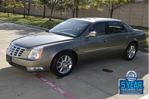 2011 Cadillac DTS Luxury Collection